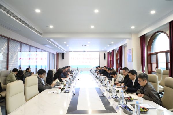 青龙管业集团党委书记陈家兴率队到访远东